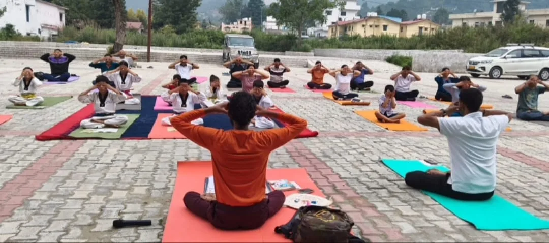 विकास भवन भीमताल में अंतर्राष्ट्रीय योग दिवस की तैयारी के तहत तीसरे दिन भी हुआ योगाभ्यास