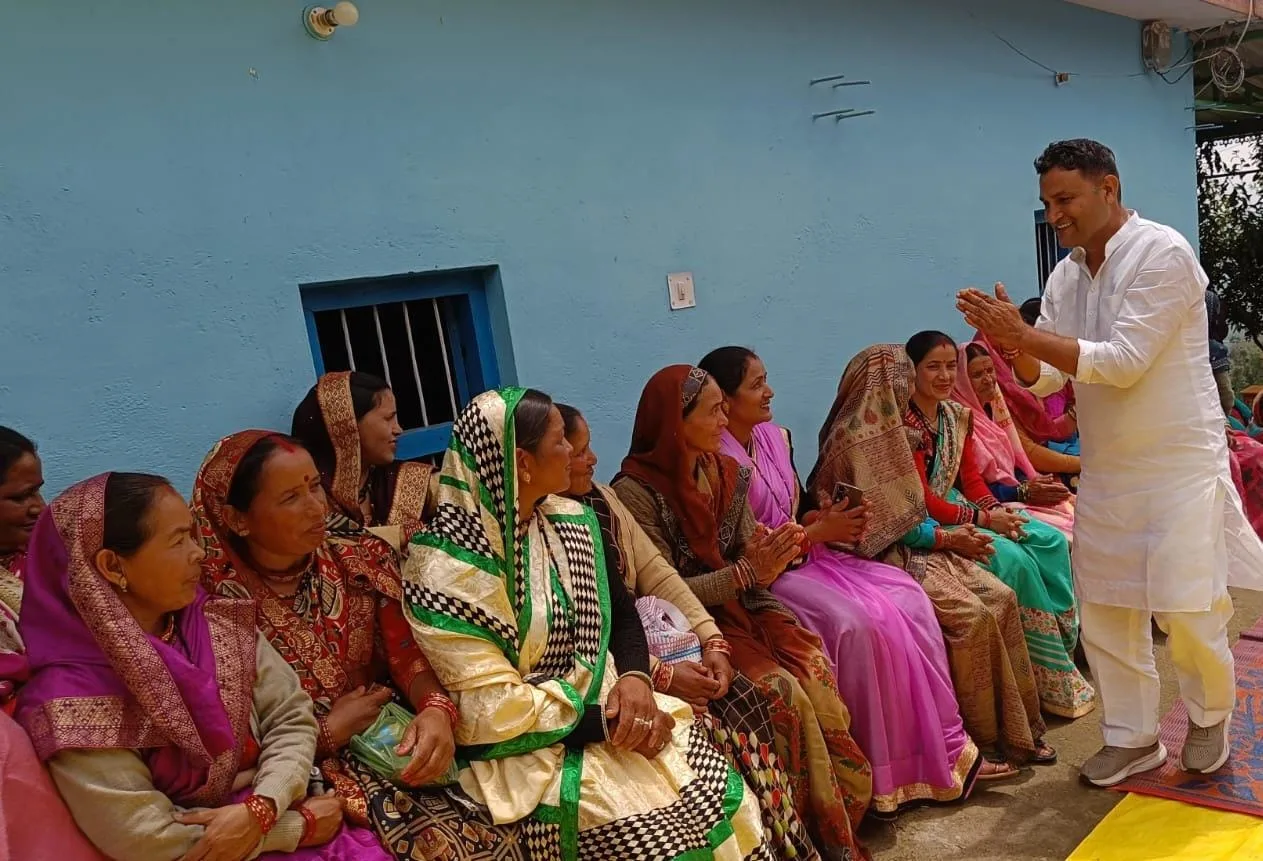 विधायक कैड़ा ने धारी ब्लॉक के गांवों का किया दौरा, ग्रामीणों की समस्याएं सुनकर दिए समाधान के निर्देश