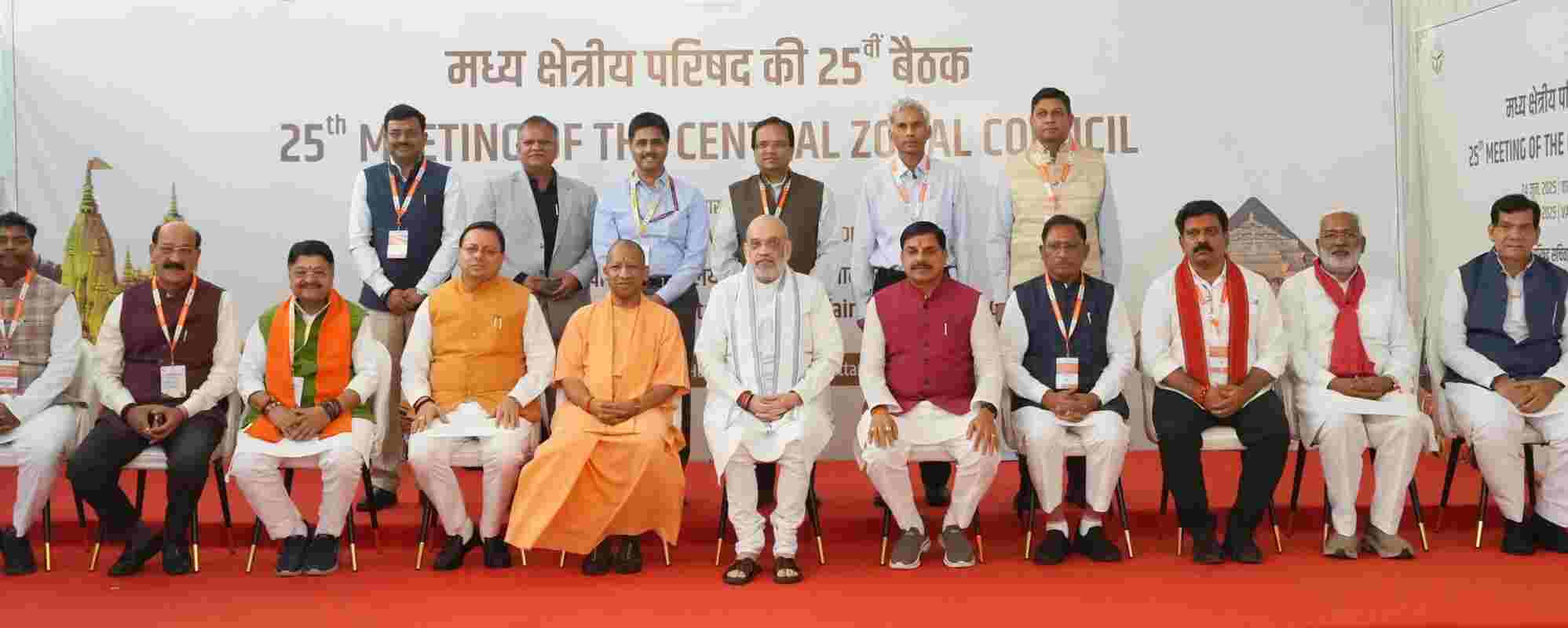 सीमावर्ती क्षेत्रों में सड़क और संचार सुविधाओं का विस्तार किया जाना जरूरी : धामी