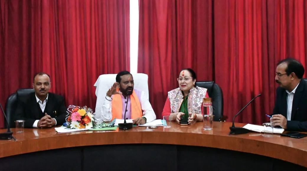 स्वच्छता कर्मियों को समय पर मिले सुविधाएं और वेतन: मकवाना