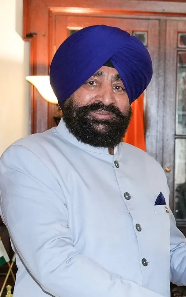 हेलिकॉप्टर हादसे पर राज्यपाल ने जताया शोक, दिवंगतों को दी श्रद्धांजलि