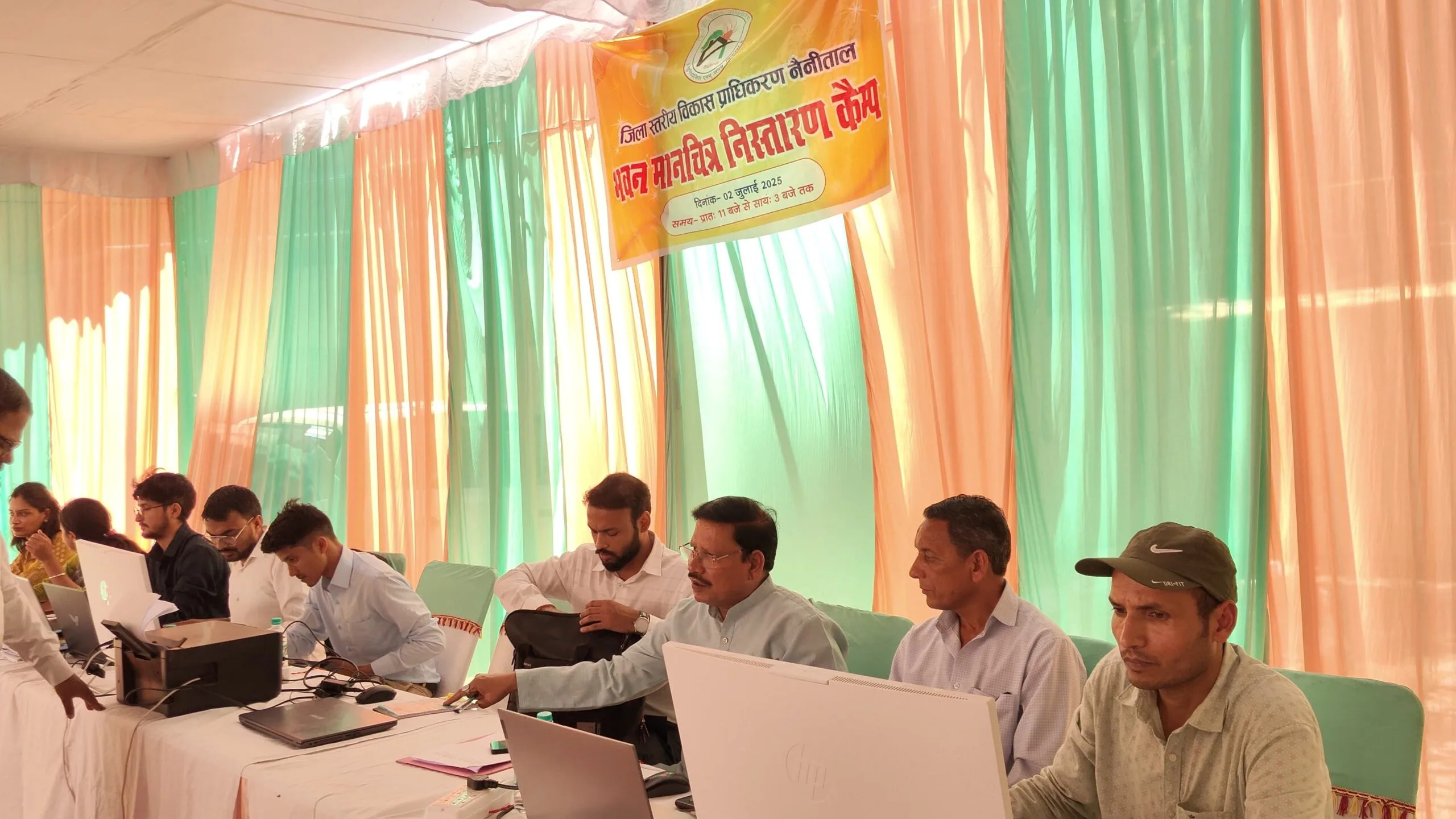 87 भवन मानचित्रों को मिली स्वीकृति, “स्वयं शिविर” में उमड़ी भीड़