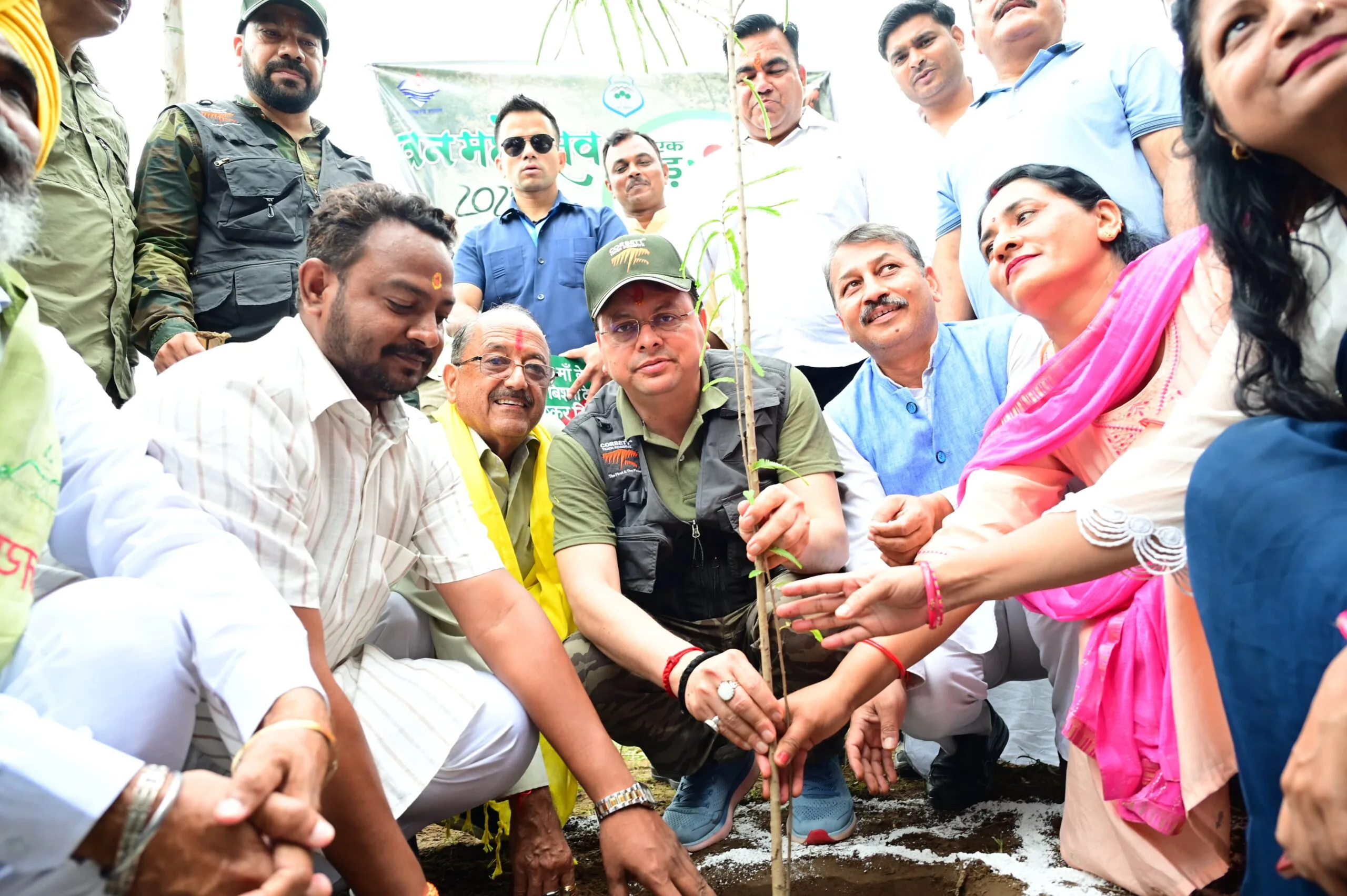 कॉर्बेट रिजर्व में सीएम धामी ने किया पौधरोपण, ‘फाटो जोन’ अब 12 महीने खुला रहेगा