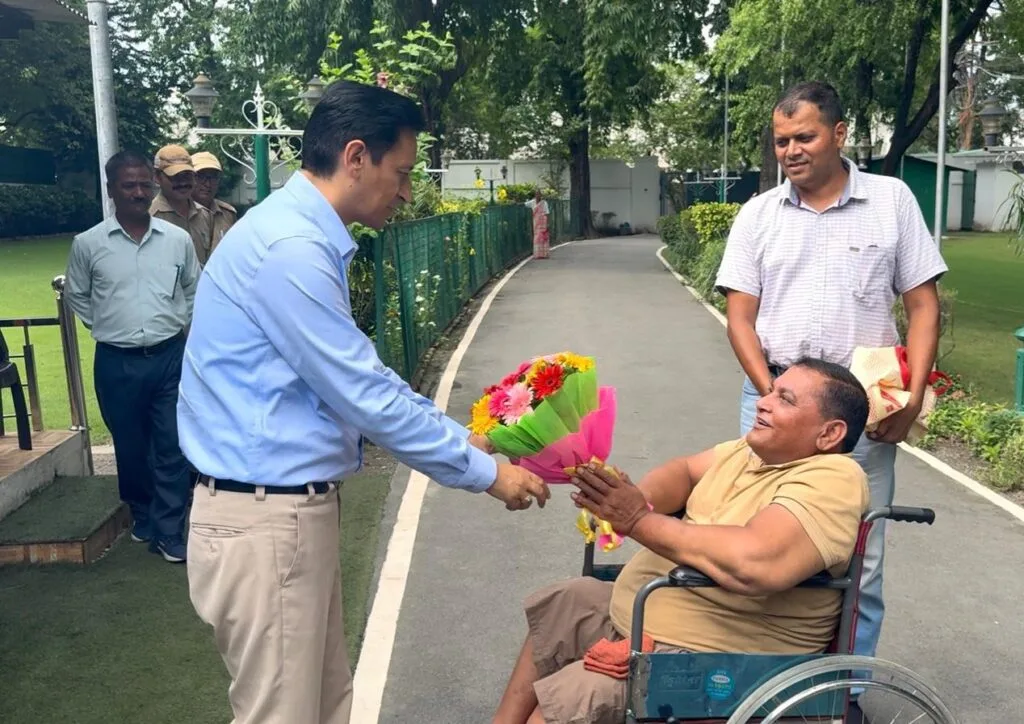 जनता मिलन में उठी आवाज़ बनी समाधान की गूंज, आयुक्त की सख़्ती से मिला पूरा भूमि रकबा