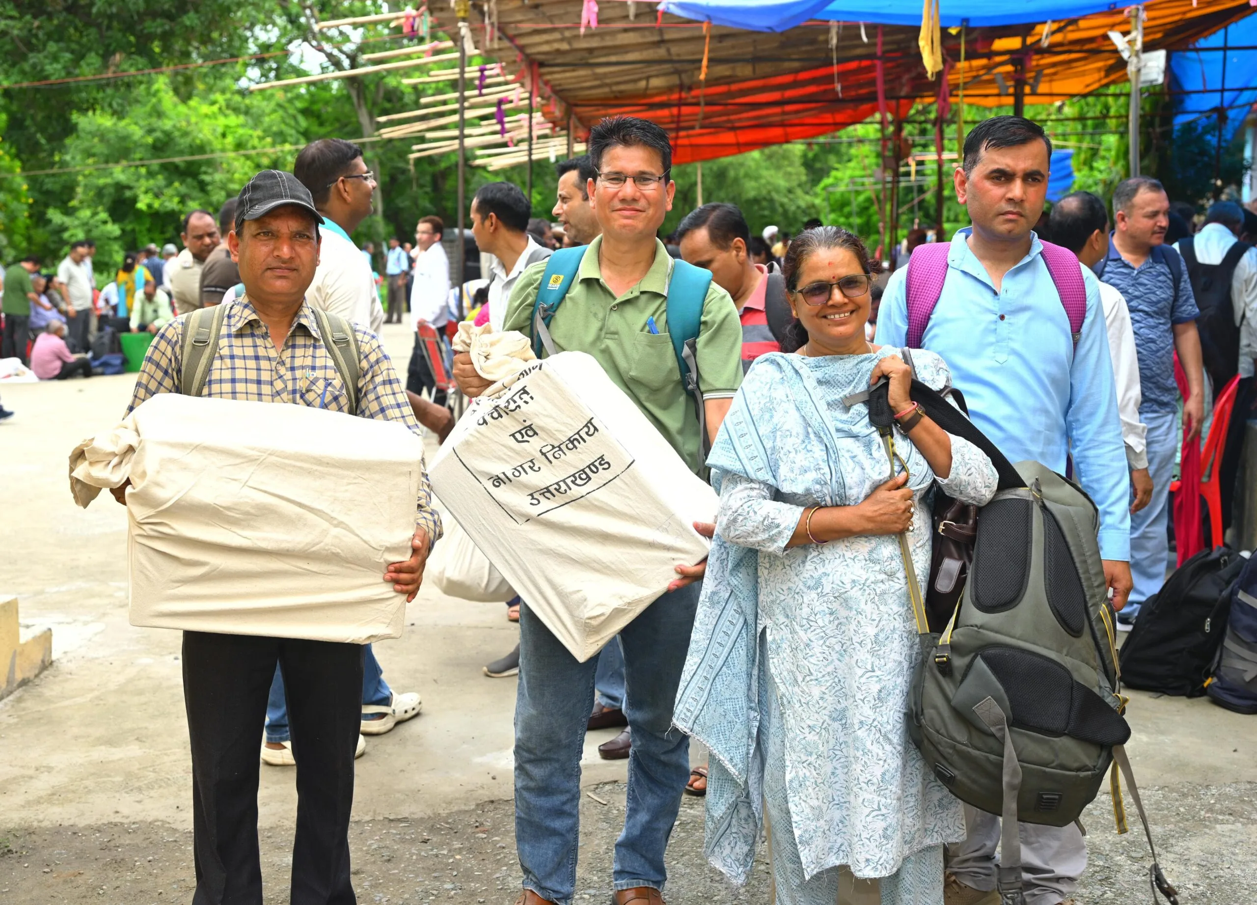 द्वितीय चरण पंचायत चुनाव में नैनीताल से 522 मतदान दल रवाना, 2880 कार्मिकों की तैनाती