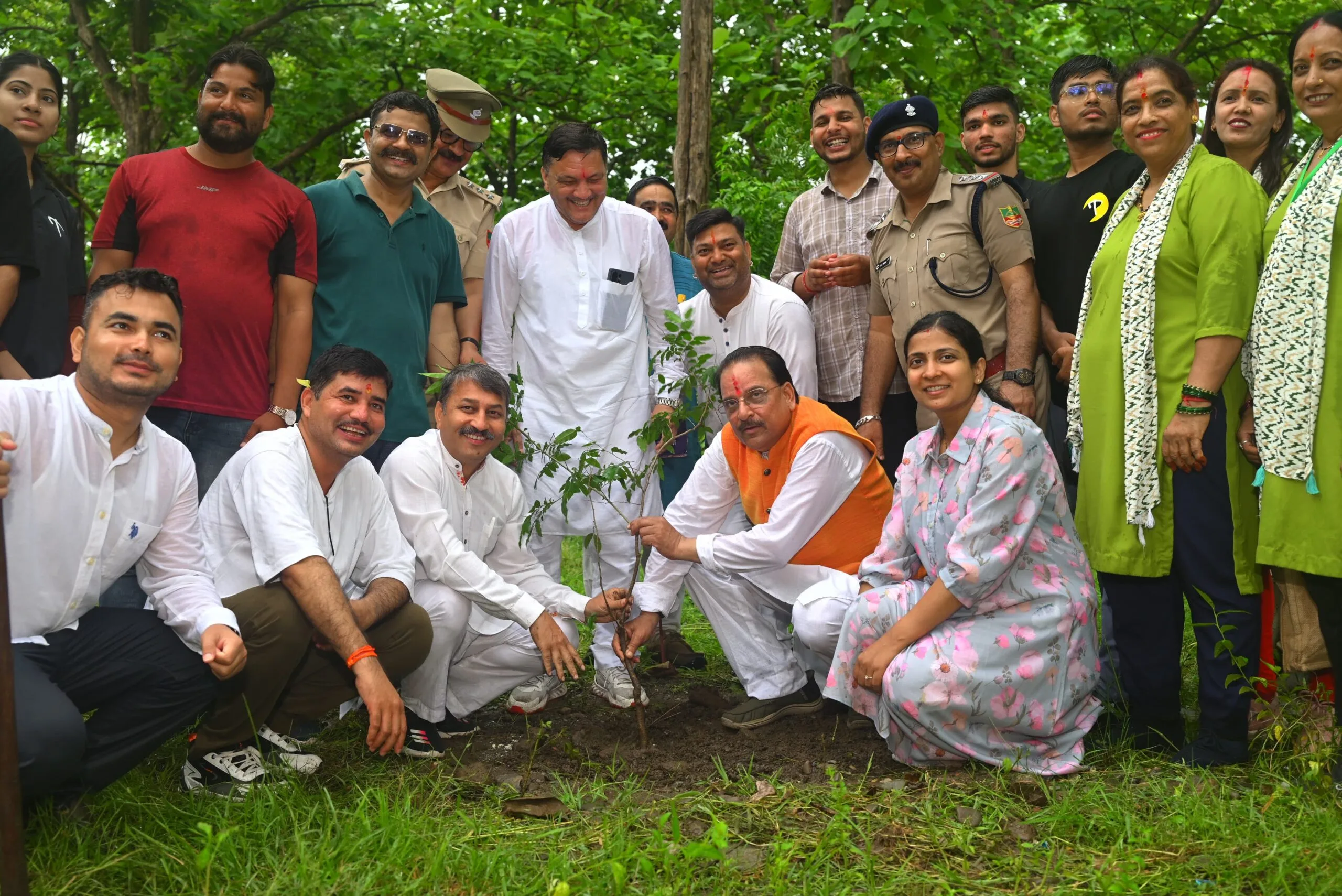 हरेला महापर्व पर सिटी पार्क में भव्य पौधारोपण, सांसद अजय भट्ट ने दिलाई ‘एक पेड़ मां के नाम’ की शपथ