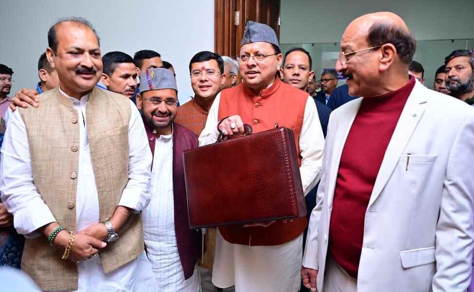 मुख्यमंत्री धामी ने सदन के पटल पर रखा 5315 करोड़ का अनुपूरक बजट