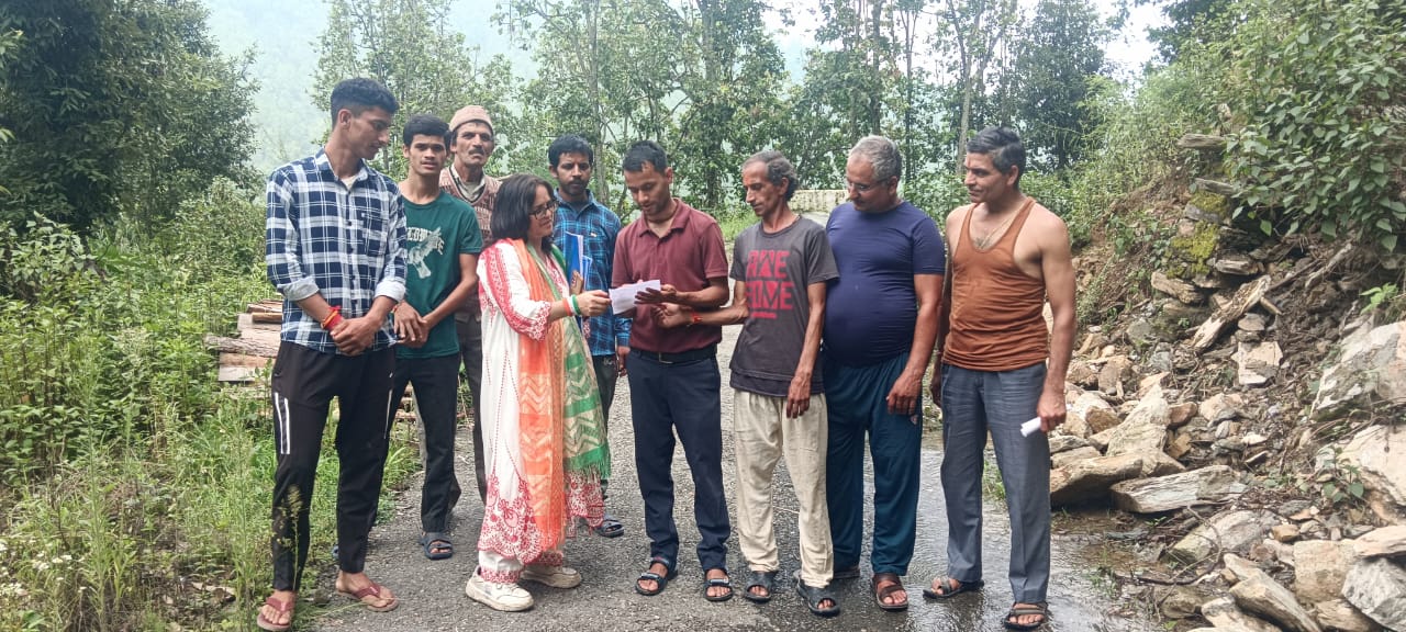 21 अगस्त से पहले सड़क मार्ग दुरुस्त न हुआ तो धरने पर बैठेंगे ग्रामीण