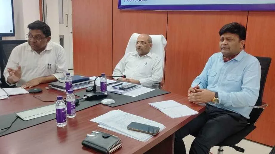 आने वाले कुछ दिन चुनौतीपूर्ण, अलर्ट रहें अधिकारी:आनंद