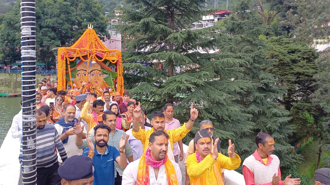 माता के जयकारों के साथ निकला मां नंदा-सुनंदा का डोला