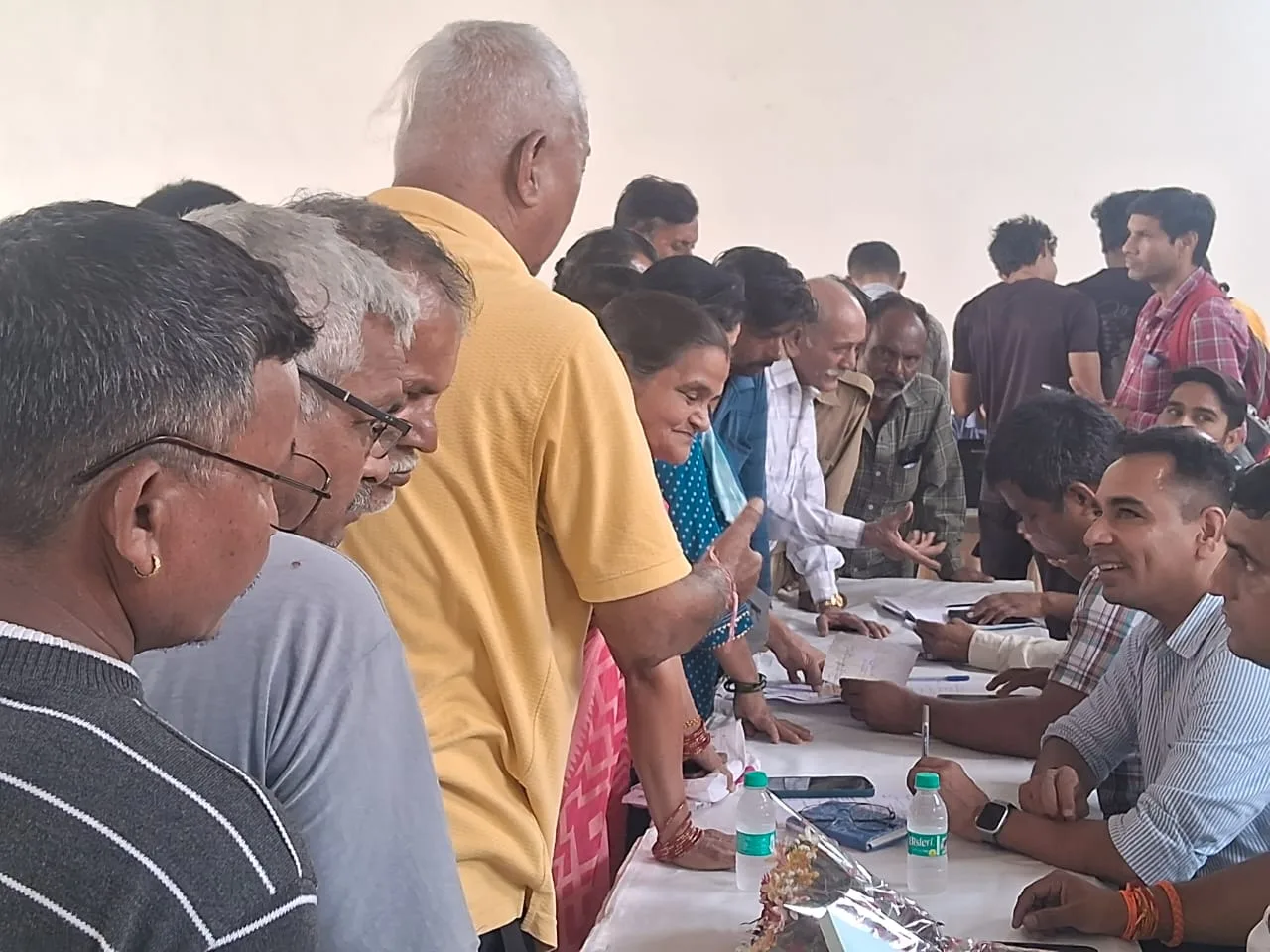 हल्द्वानी नगर निगम क्षेत्र में वार्डवार जन सुविधा शिविर, समस्याओं का मौके पर निस्तारण