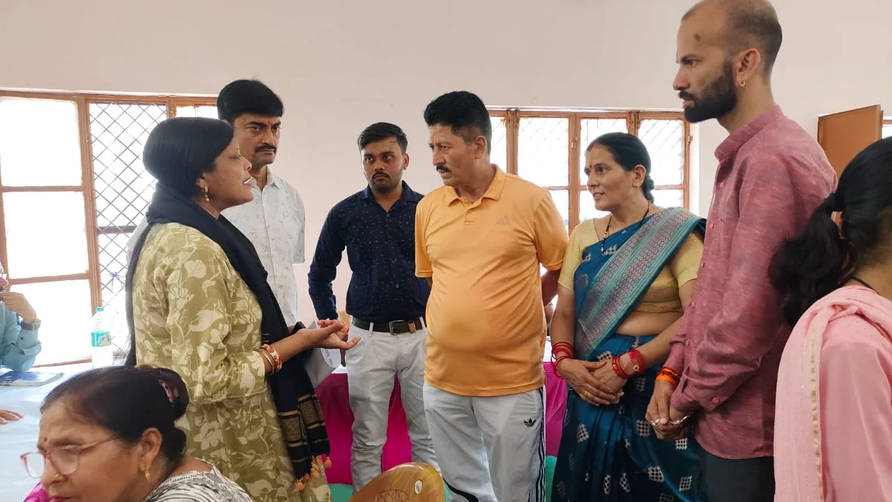 हल्द्वानी में जन सुविधा शिविर, बड़ी संख्या में सुनी गईं शिकायतें