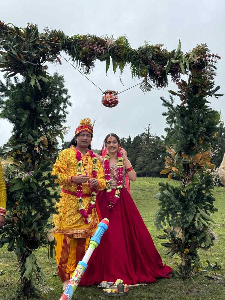 बटर फेस्टिवल : दयारा बुग्याल में खेली दूध, मट्ठा और मक्खन की होली