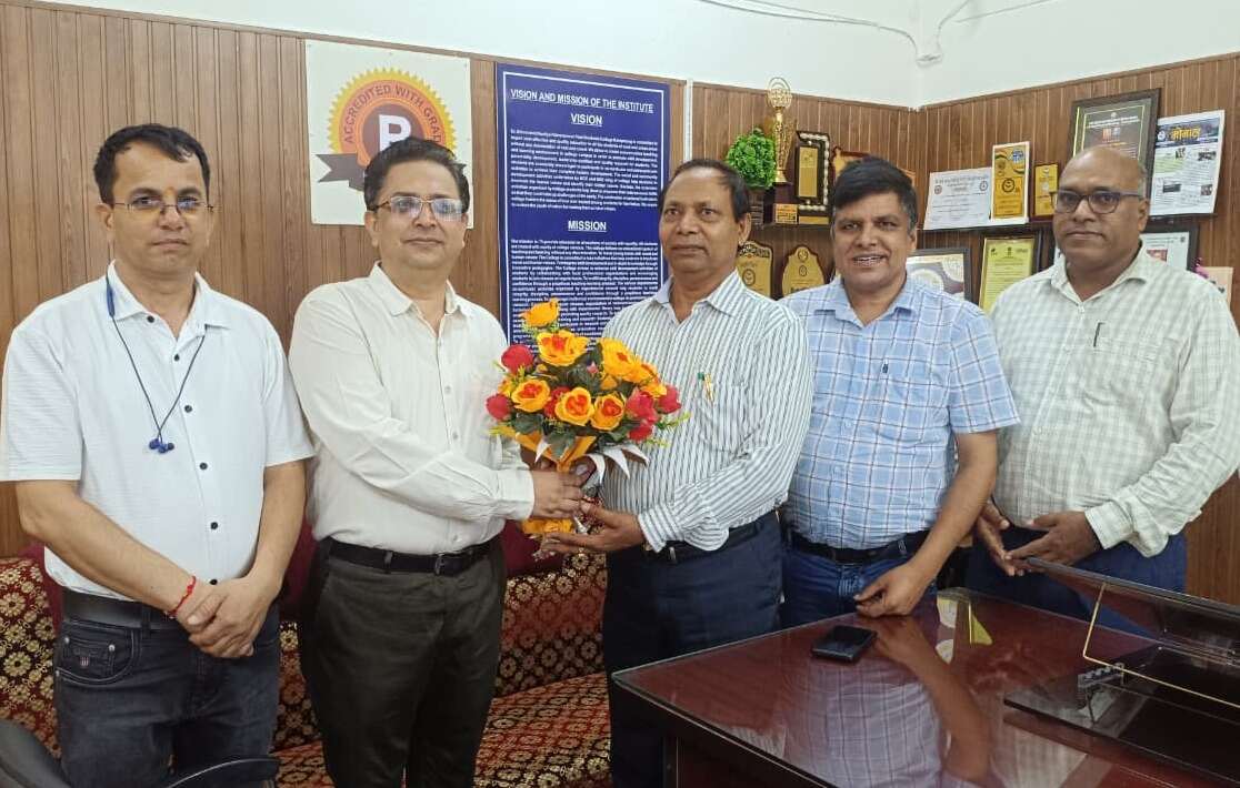 कर्णप्रयाग पीजी कालेज के नवनियुक्त प्राचार्य डाॅ. राम अवतार सिंह ने संभाला कार्यभार