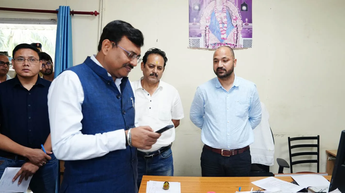 मुख्य सचिव ने सचिवालय परिसर की व्यवस्थाओं का किया निरीक्षण