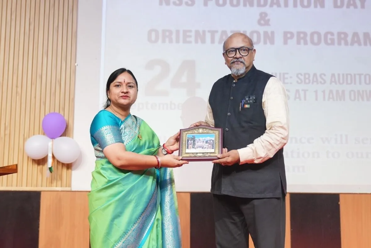 SGRRU में NSS स्थापना दिवस पर छात्र-छात्राओं ने दिया सेवा का संदेश