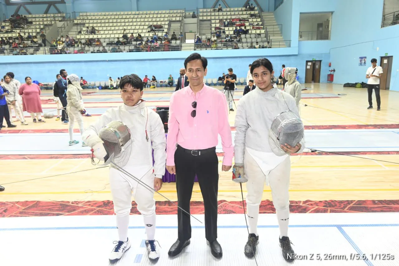 आयुक्त/सचिव मुख्यमंत्री दीपक रावत ने अन्तर्राष्ट्रीय स्टेडियम गौलापार में फेंसिंग प्रतियोगिता का लिया जायजा