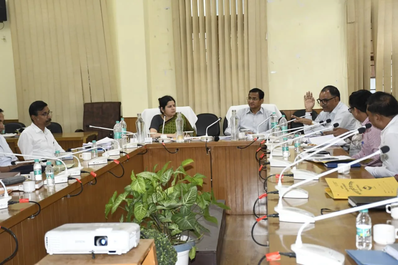 नैनीताल में केंद्रीय टीम ने किया आपदा प्रभावित क्षेत्रों का निरीक्षण