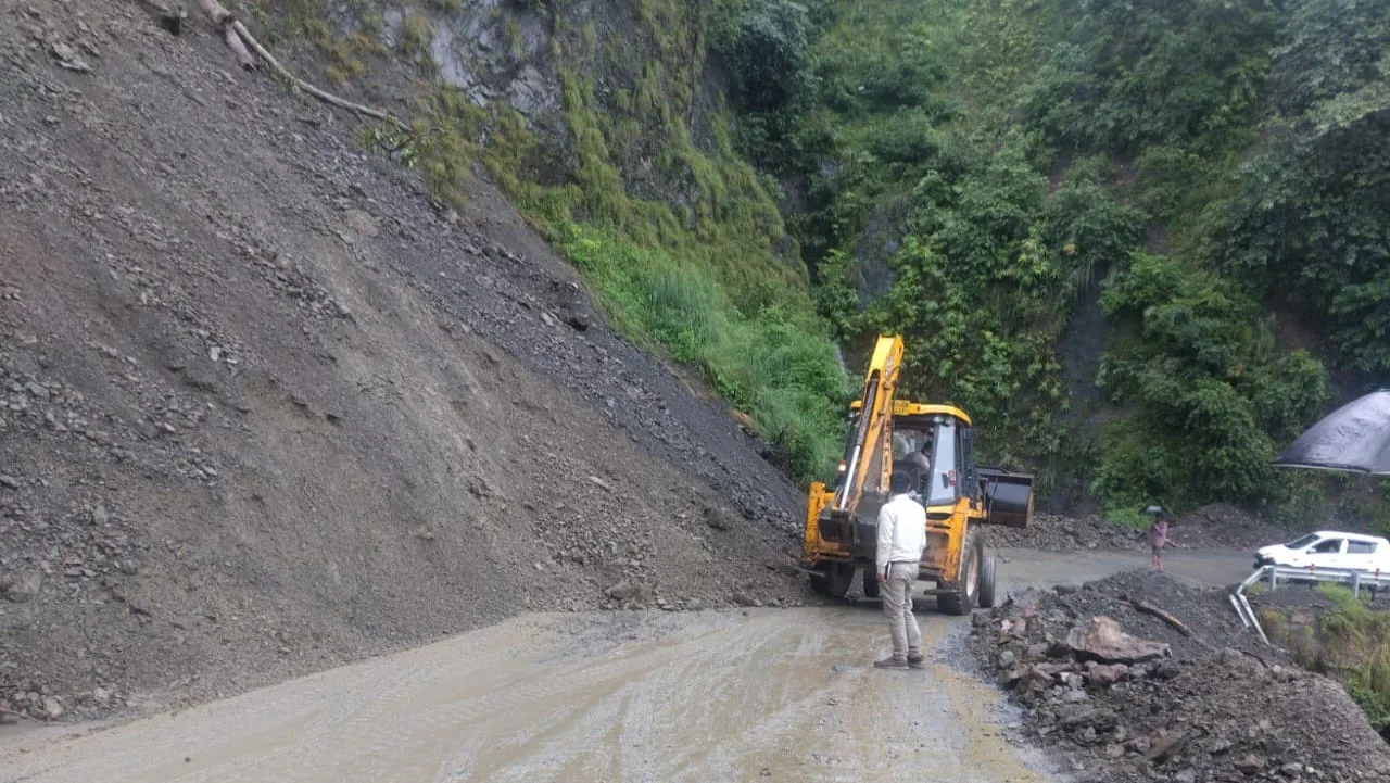 भारी बारिश की चेतावनी, प्रशासन अलर्ट पर
