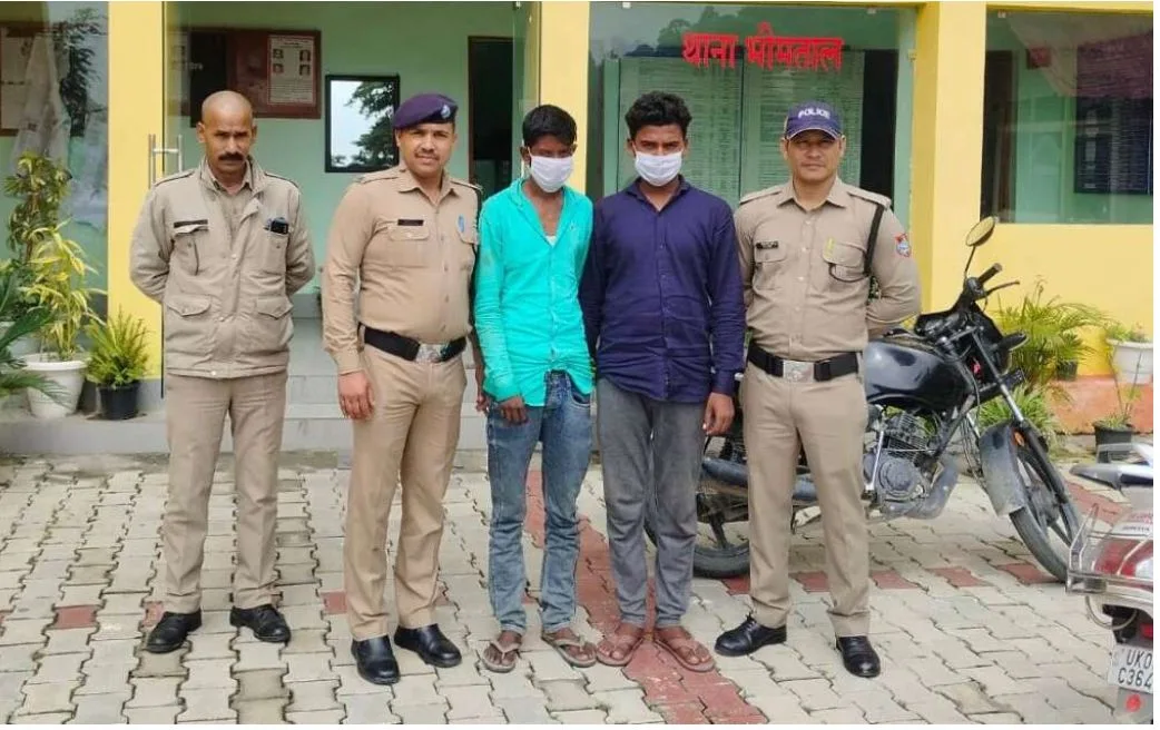 भीमताल पुलिस की बड़ी कार्रवाई, चोरी की बाइक समेत दो युवक गिरफ्तार