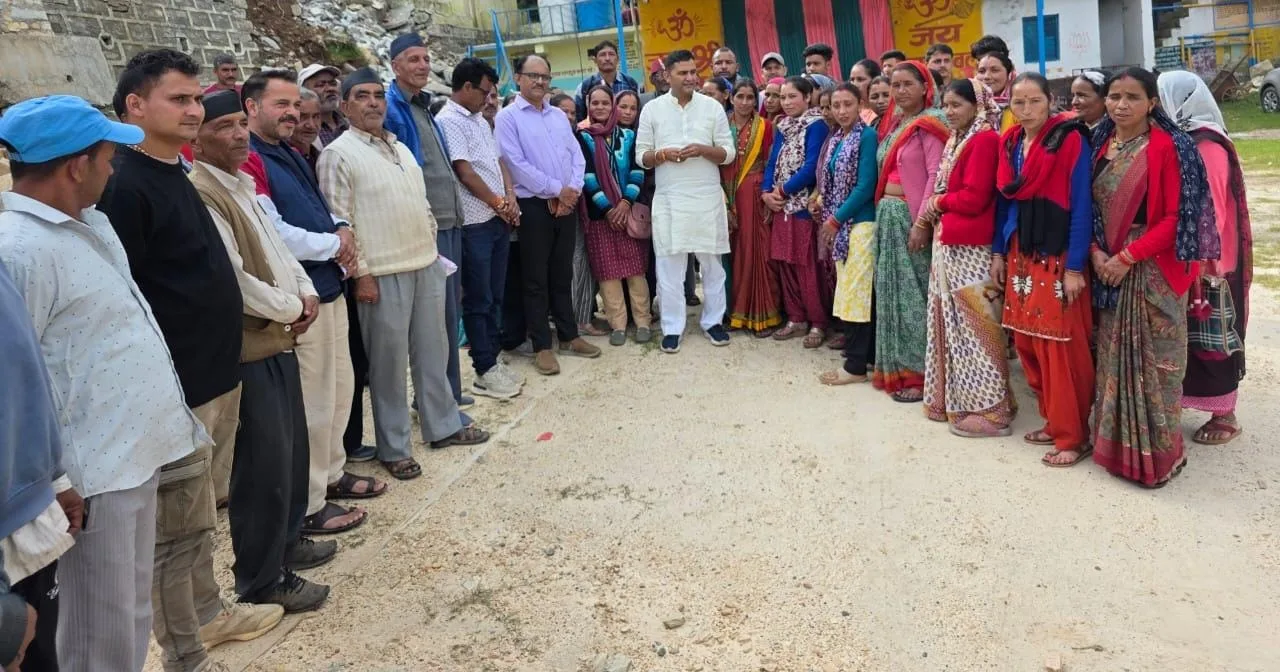विधायक कैड़ा ने धारी ब्लॉक के गाँवों का किया दौरा, सुनी ग्रामीणों की समस्याएँ