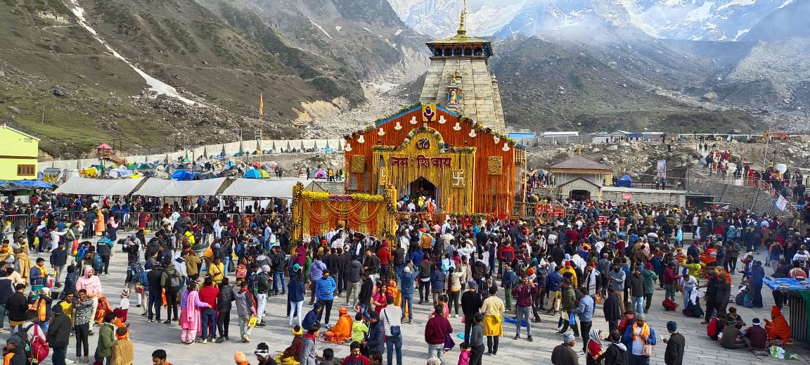 केदारनाथ में टूटा रिकॉर्ड, श्रद्धालुओं की संख्या 16.56 लाख के पार
