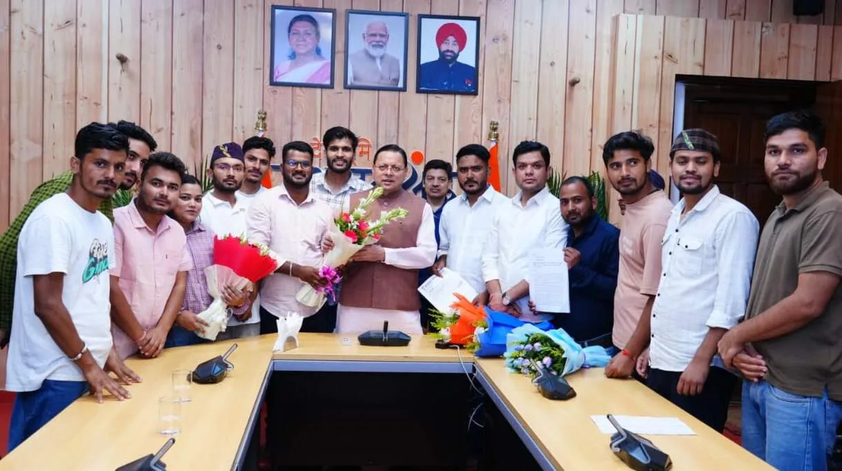 उत्तराखंड बेरोजगार संघ ने की मुख्यमंत्री से भेंट, परीक्षा रद्द होने पर जताया आभार