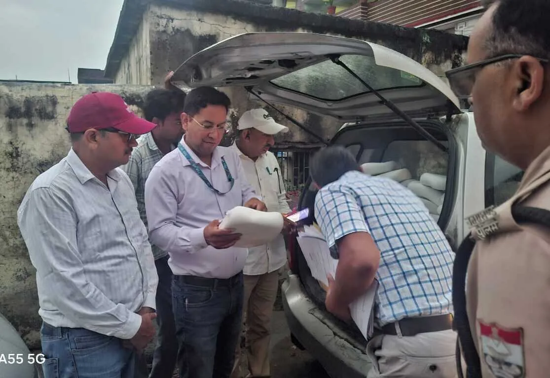 ऋषिकेश और भगवानपुर में पकड़ा नकली घी, मिल्क पाउडर, पनीर