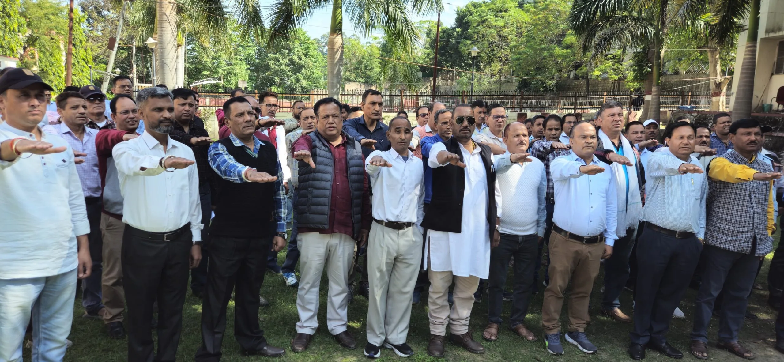 गढ़वाल विश्वविद्यालय में सतर्कता जागरूकता सप्ताह का शुभारंभ, शिक्षक और शिक्षणेत्तर कर्मचारियों को दिलाई सत्यनिष्ठा की शपथ