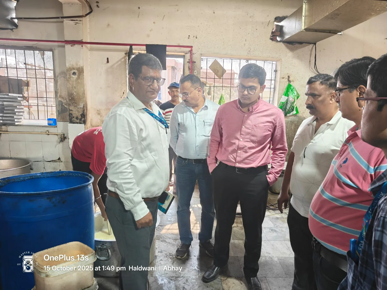 दीपावली पर मिलावटी मिठाइयों पर शिकंजा