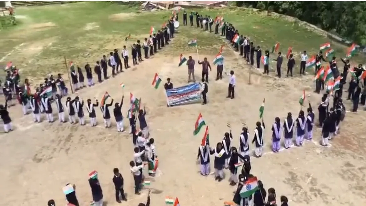 पहाड़ की ऊंचाइयों पर शिक्षा का डिजिटल उजियारा — पीएम श्री विद्यालय पतलोट बना ग्रामीण विकास का आदर्श केंद्र