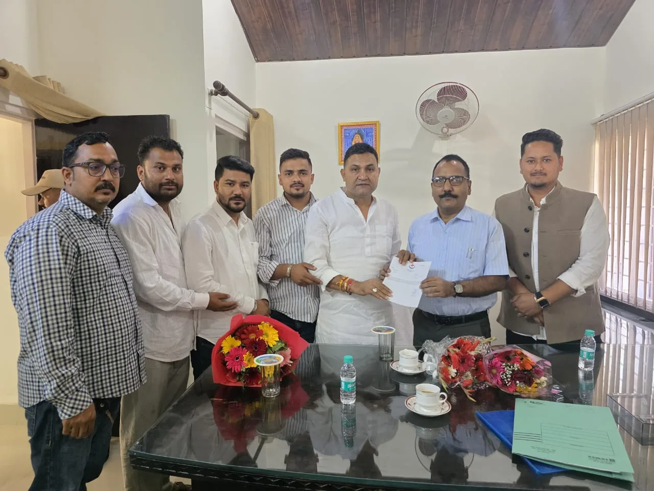 भीमताल विधायक कैड़ा ने जिलाधिकारी से की चर्चा, मूलभूत सुविधाओं में सुधार की रखी मांग