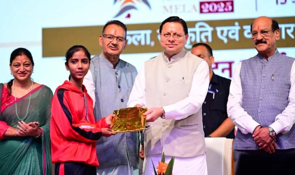 युवा अब अपने गांव-घर में रहकर भी कर सकेंगे JEE और NEET की तैयारी