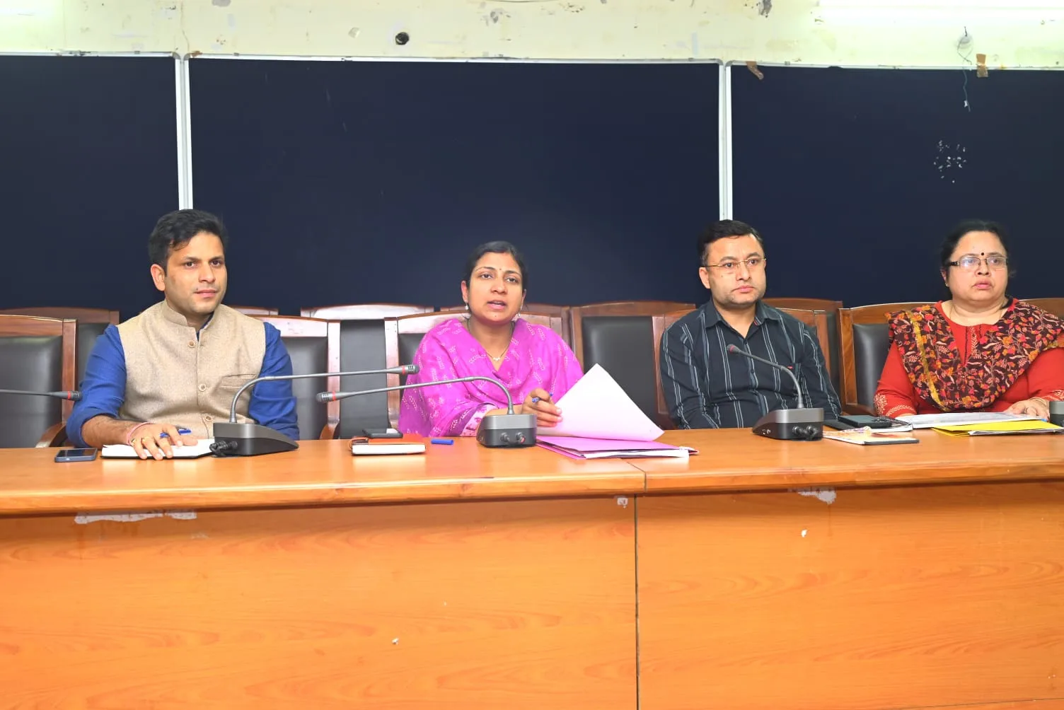 रजत जयंती समारोह को भव्यता से मनाने की तैयारी तेज, सीडीओ अनामिका ने की समीक्षा बैठक