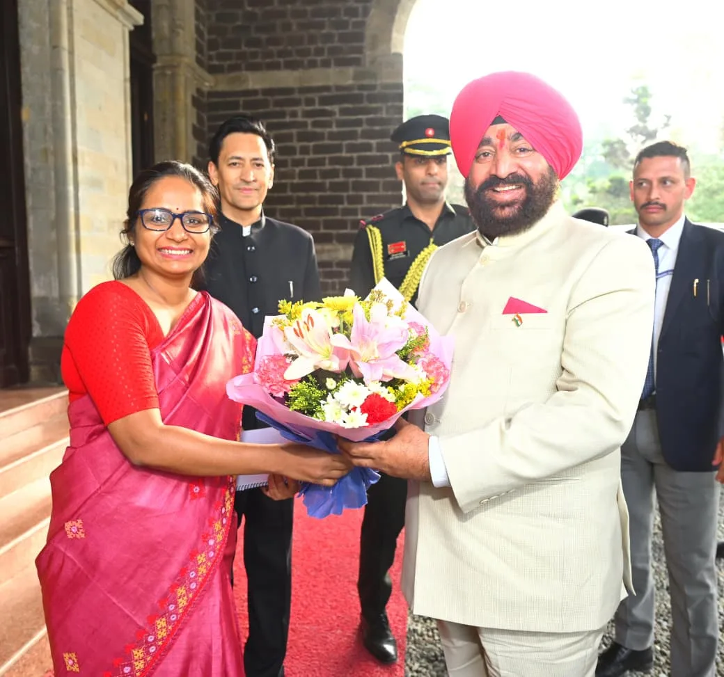 राज्यपाल गुरमीत सिंह दो दिवसीय दौरे पर नैनीताल पहुंचे, अधिकारियों ने किया स्वागत
