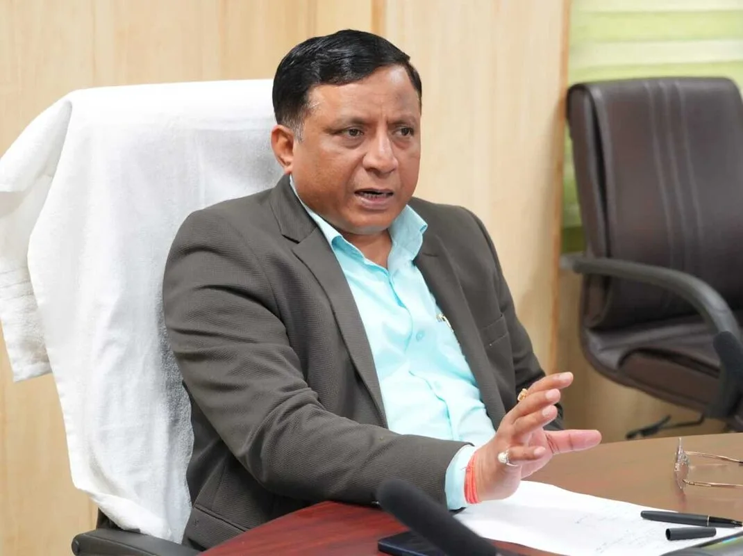 डीजी बंशीधर तिवारी ने सूचना अधिकारियों की बैठक में मीडिया से बेहतर समन्वय बनाने के दिए निर्देश