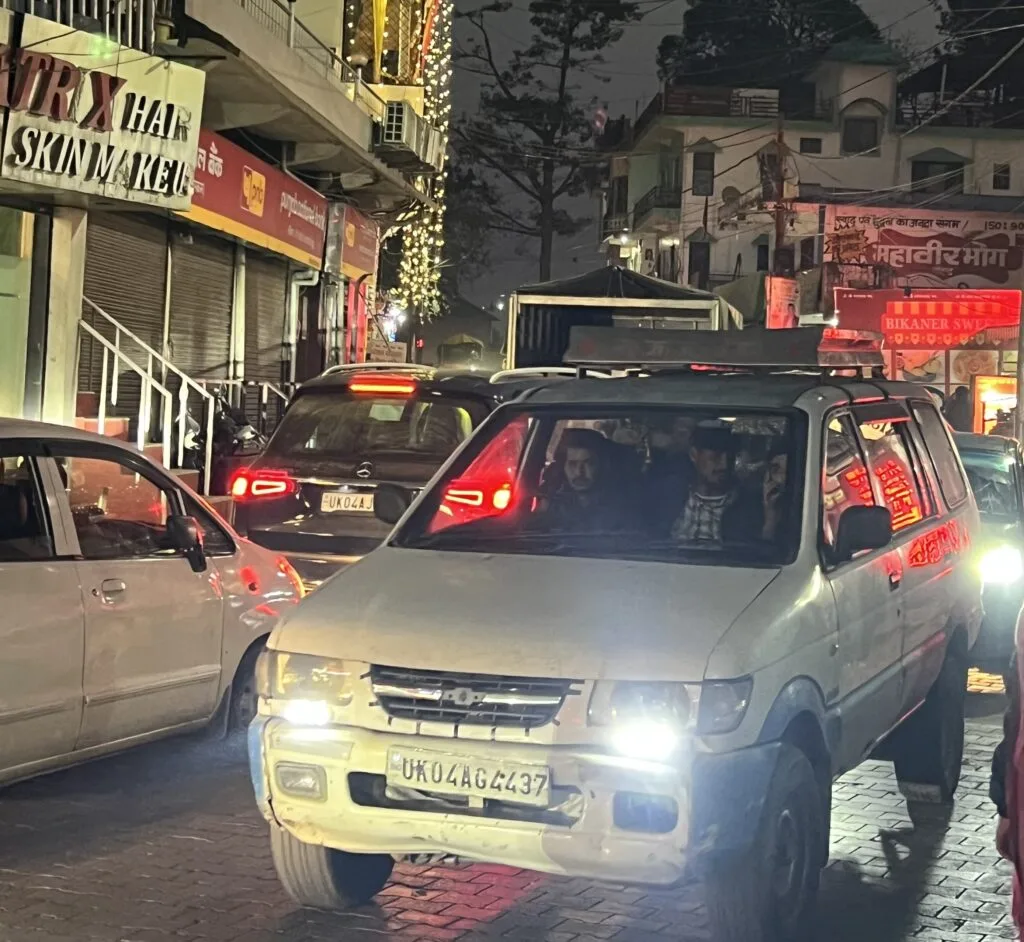 भीमताल में वीकेंड पर जाम से हाहाकार, पैदल चलना भी दुश्वार