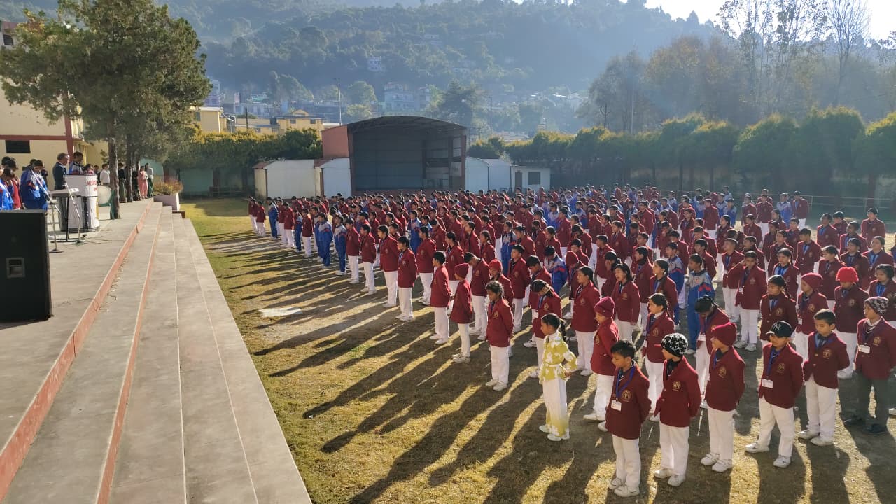 लेक्स इंटरनेशनल स्कूल में वंदे मातरम् गायन के साथ मनाया गया संविधान दिवस