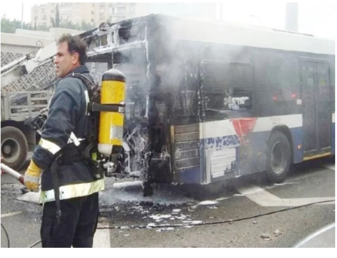 सऊदी अरब में भीषण सड़क हादसा, उमराह यात्रियों से भरी बस तेल टैंकर से टकराई