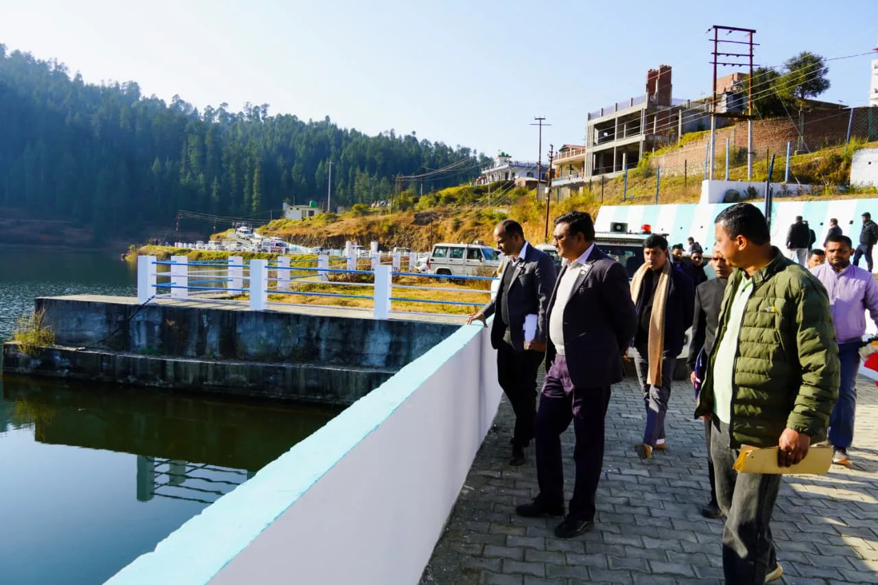 मुख्य सचिव ने चम्पावत में बस टर्मिनल, मायावती आश्रम, कोलीढेक झील और एबट माउण्ट का किया निरीक्षण