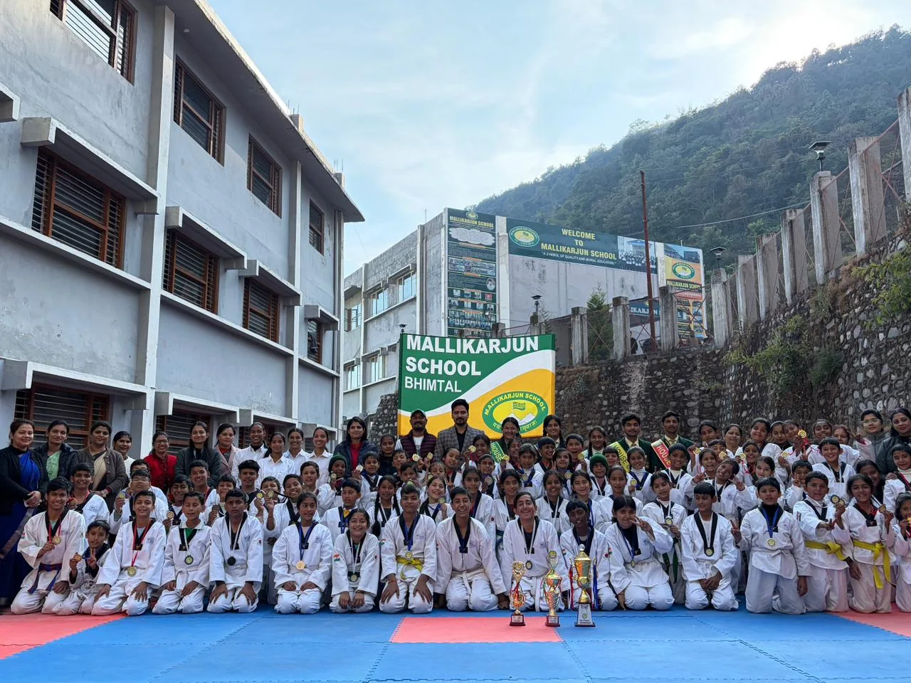 मल्लिकार्जुन स्कूल में इंटर हाउस ताइक्वांडो प्रतियोगिता सम्पन्न