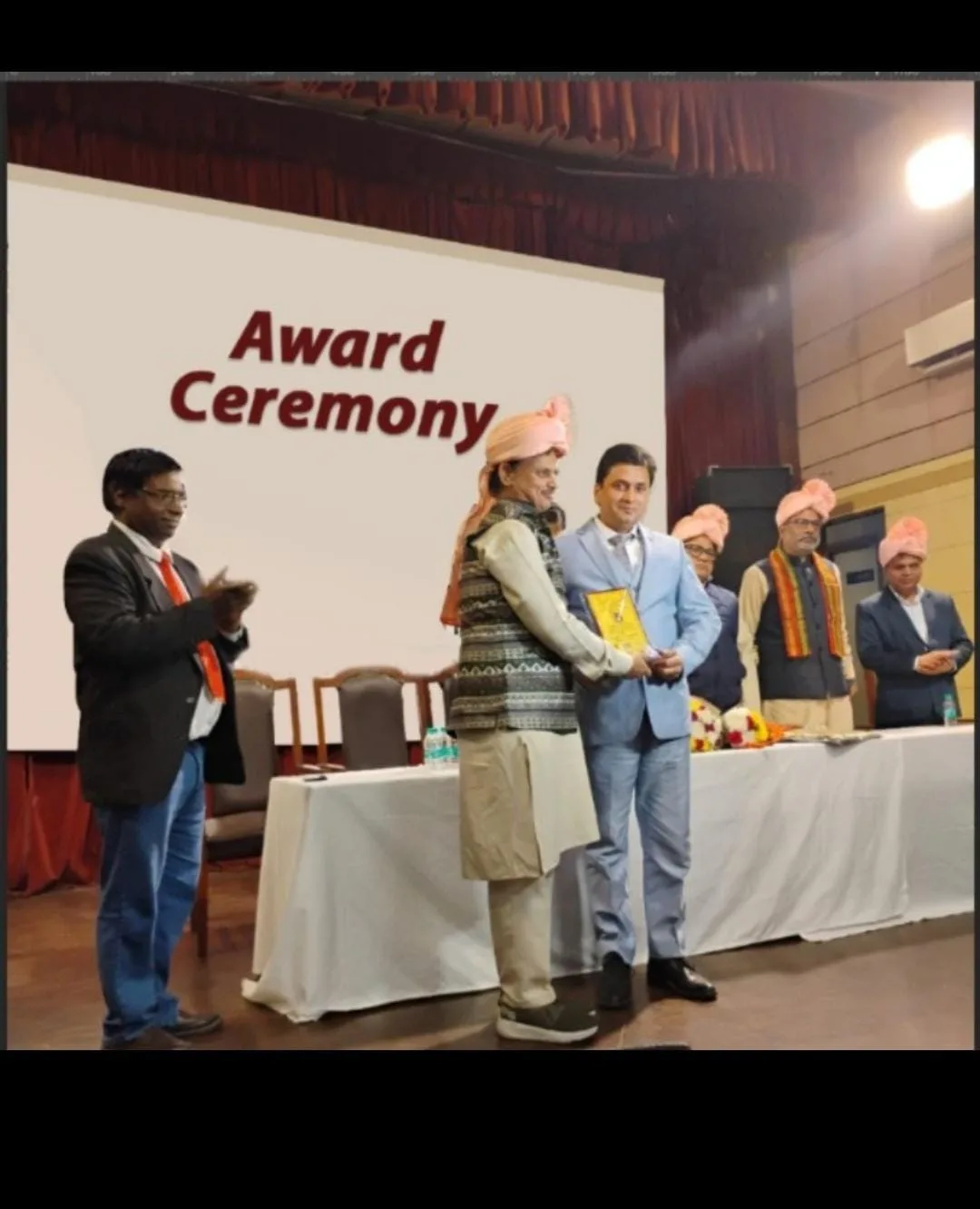 माइंड पावर यूनिवर्सिटी का गौरव: डॉ. योगेश कुमार को ‘यंगेस्ट चांसलर अवॉर्ड’