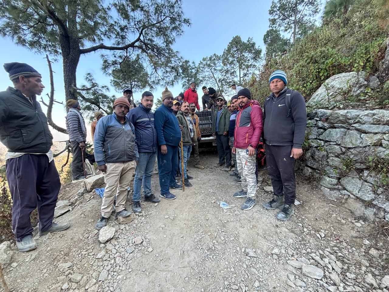 ओखलकांडा में पकड़ा तेंदुआ रानीबाग रेस्क्यू सेंटर भेजा