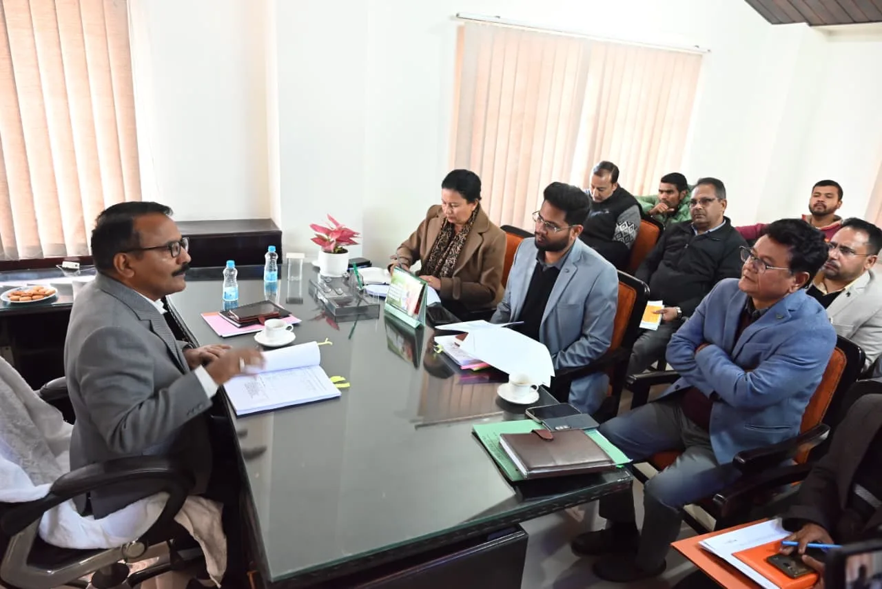 ग्रामीणों का विश्वास जीतकर सामूहिक प्रयासों से ही वनाग्नि पर पाया जा सकता है नियंत्रण : जिलाधिकारी रयाल