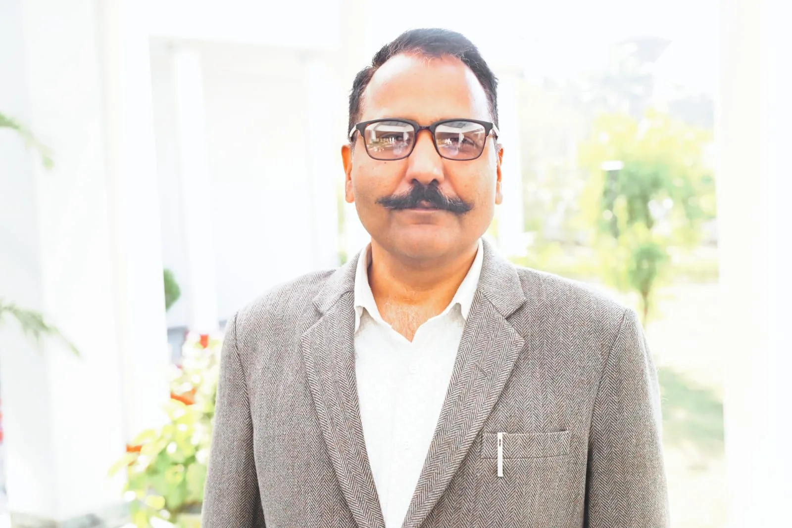 निजी स्कूलों की मनमानी पर सख्त डीएम, फीस-किताब-यूनिफॉर्म को लेकर जारी किए कड़े निर्देश