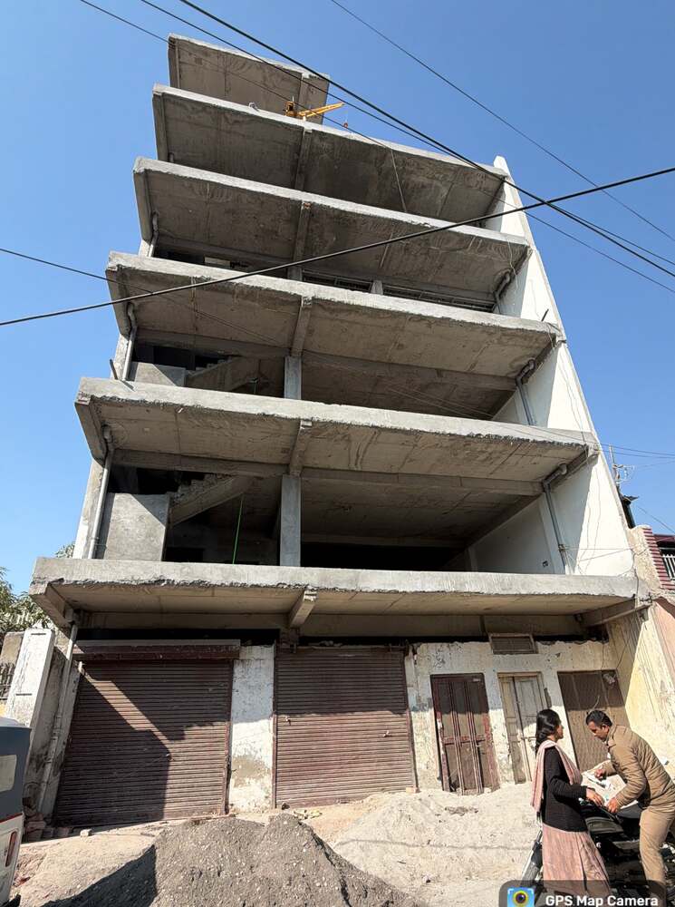 बिना नक्शा मंजूरी निर्माणों पर सीलिंग और अवैध प्लॉटिंग पर चला बुलडोजर