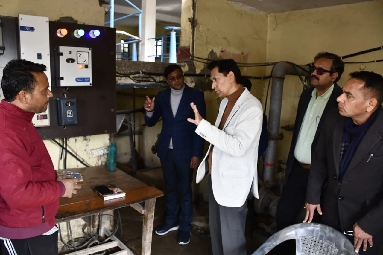 मटमैले पानी की शिकायत पर कुमाऊँ आयुक्त सख्त, पेयजल गुणवत्ता सर्वोच्च प्राथमिकता