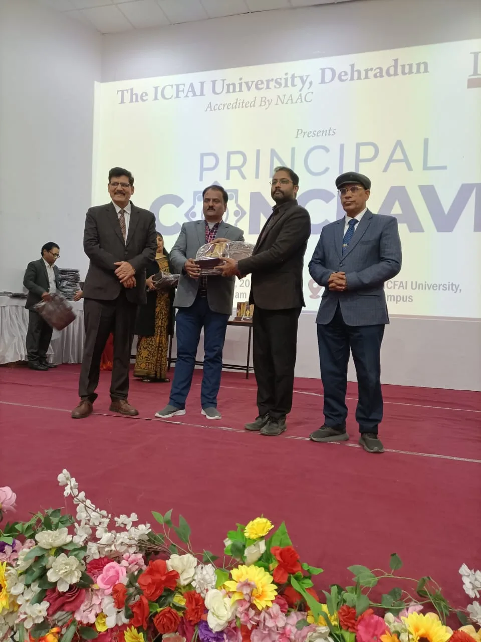 शैक्षणिक उत्कृष्टता के लिए डॉ. शंकर सिंह बिष्ट सम्मानित