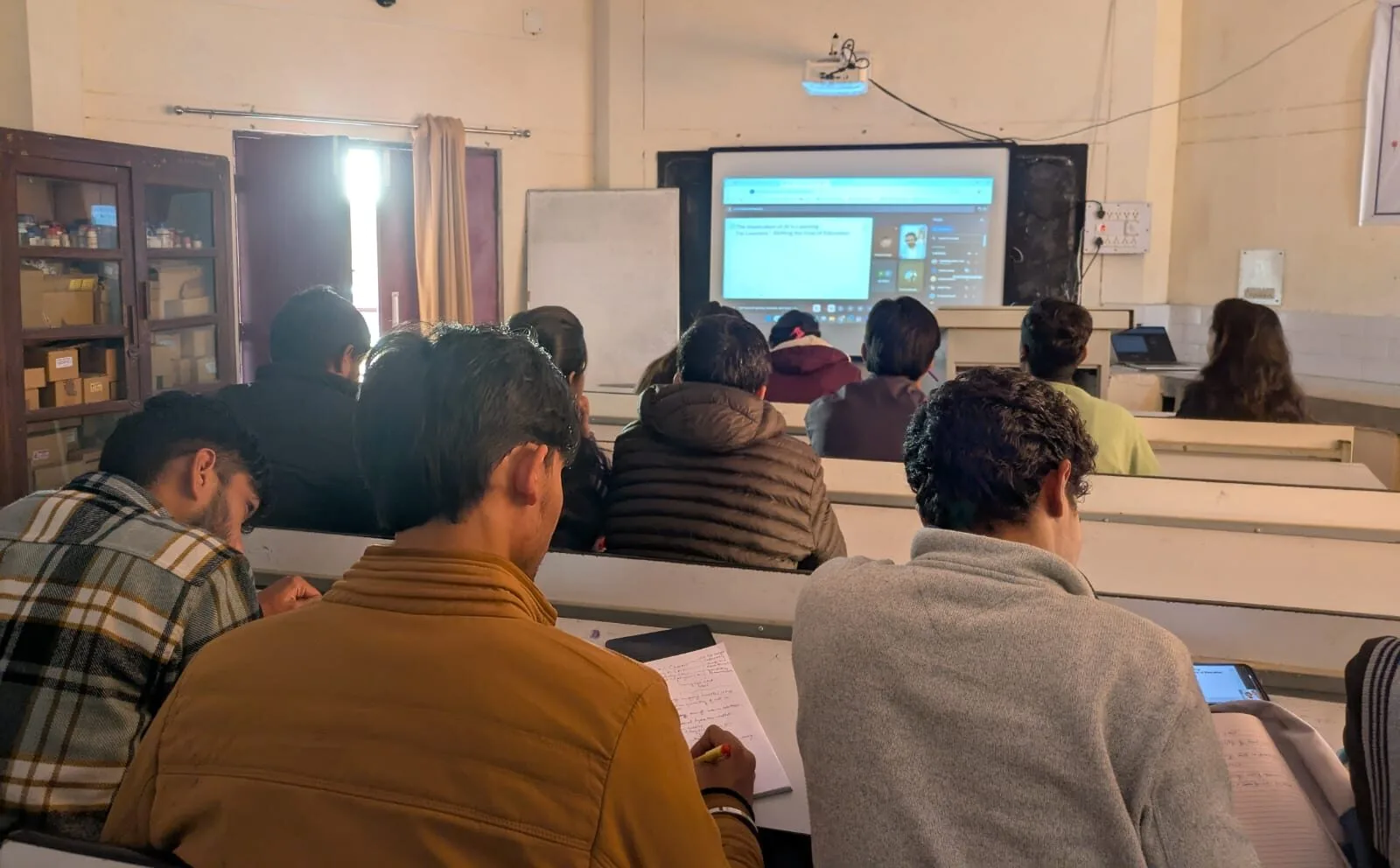 गढ़वाल विश्वविद्यालय में ‘AI एवं इनोवेशन’ विषय पर ऑनलाइन व्याख्यान