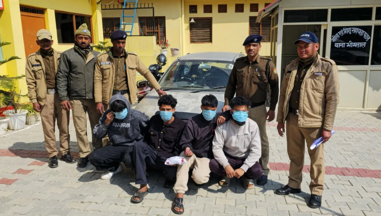 400 ग्राम चरस के साथ चार गिरफ्तार